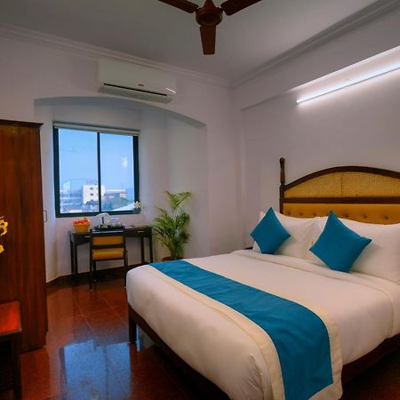 Treehouse Neptune Inn Panaji Luaran gambar