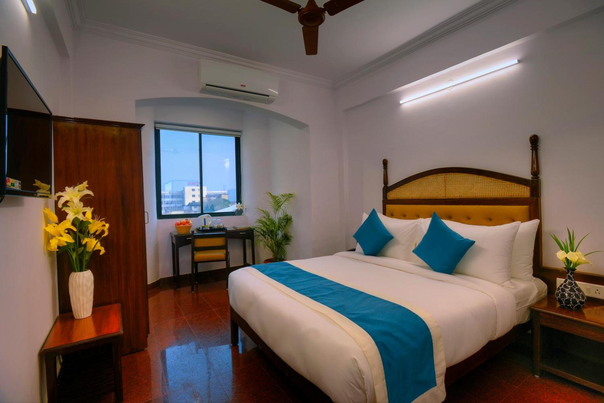 Treehouse Neptune Inn Panaji Luaran gambar