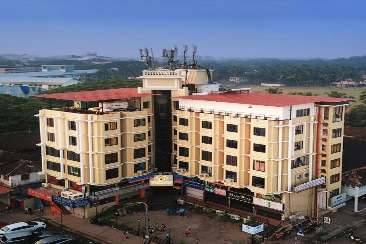 Treehouse Neptune Inn Panaji Luaran gambar